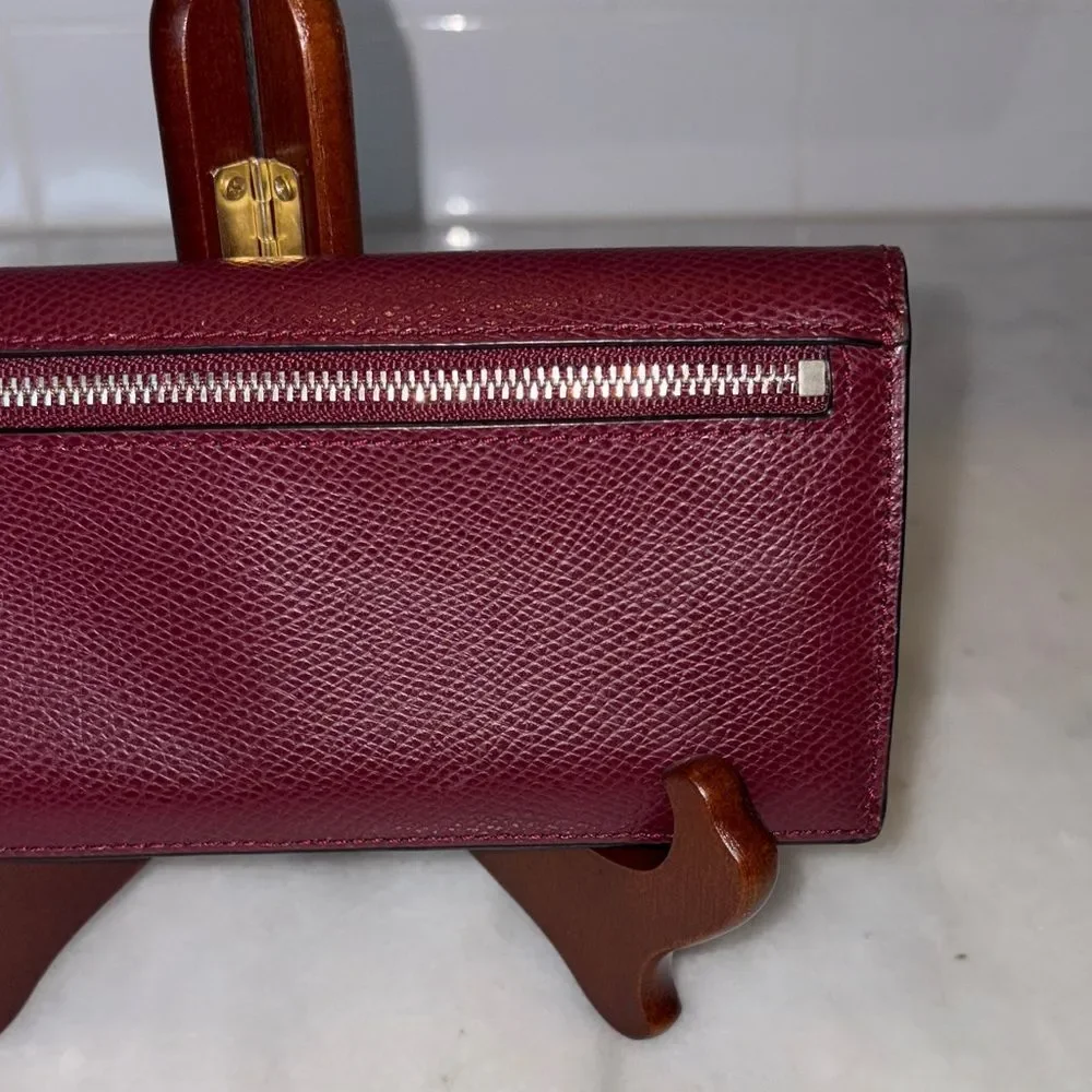 Coach Wallet Leather Cross Grained Full Sized Envelope Style Full Sized Wallet